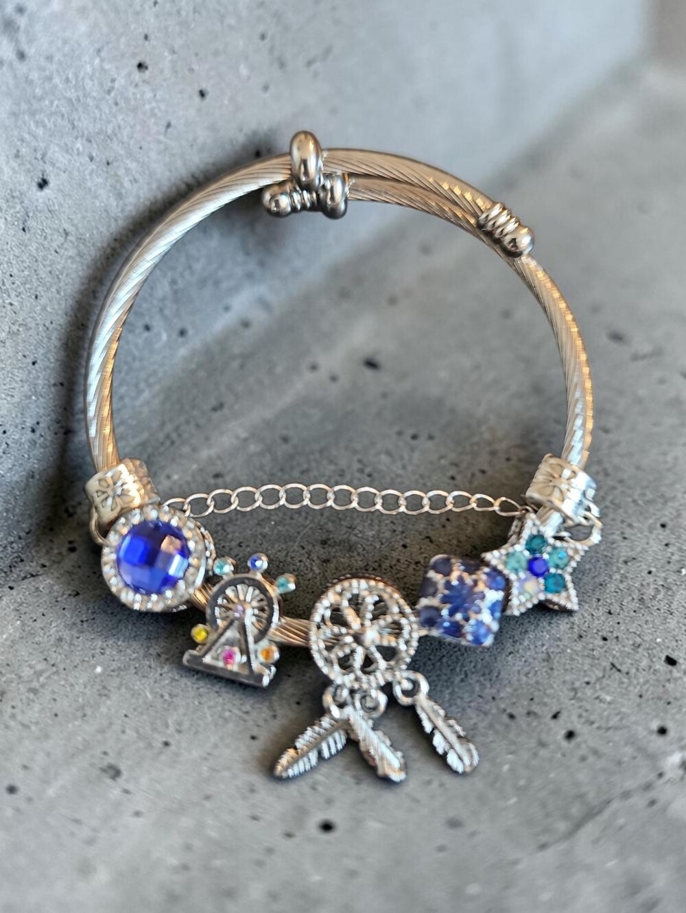Sassified Boutoque Nwt Charm Bangle Bracelet with Dreamcatcher and Star Charms